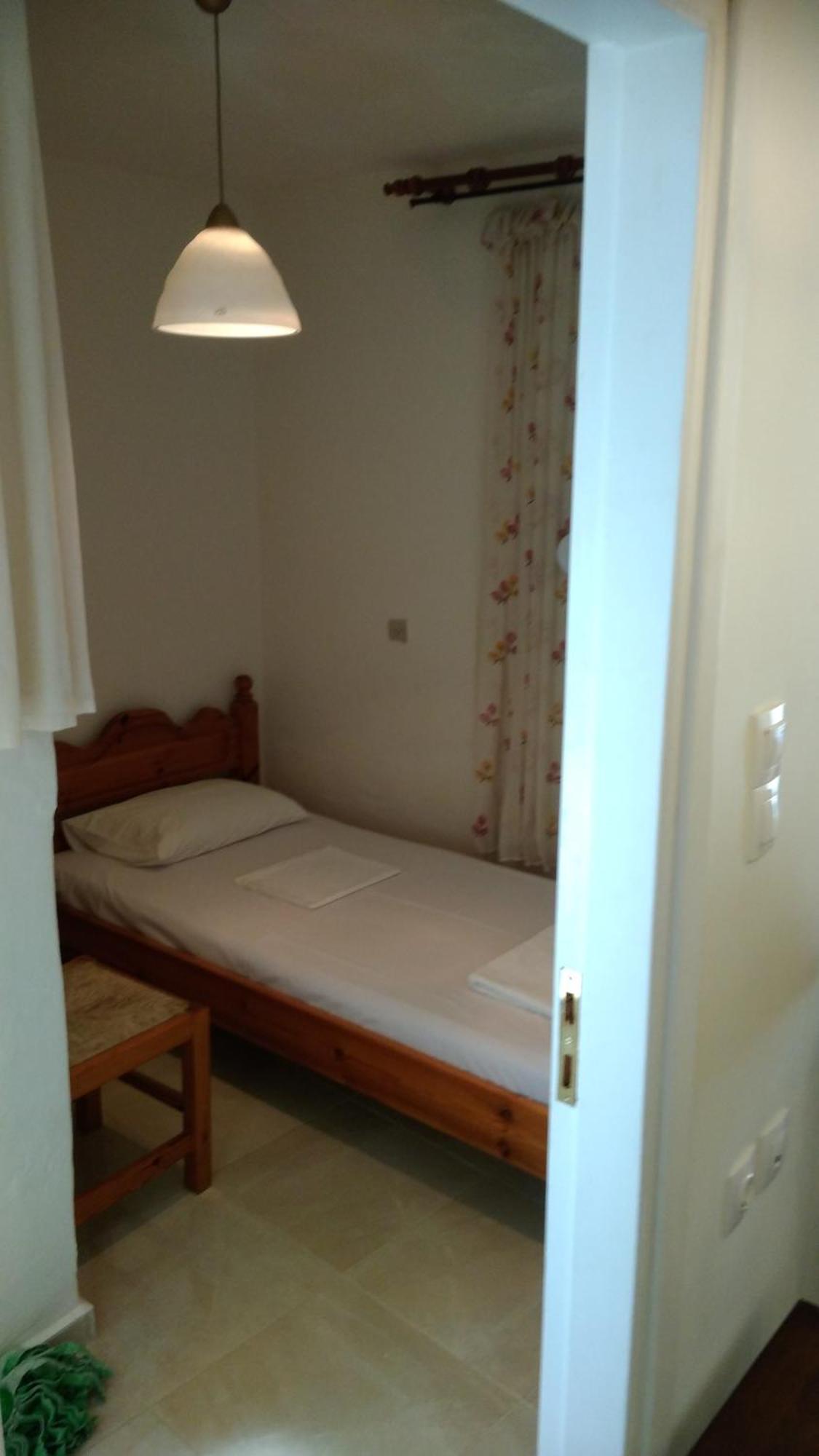 Mina Apartments Karpathos Kamer foto